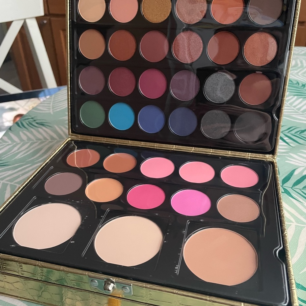 Professional Makeup and Brush